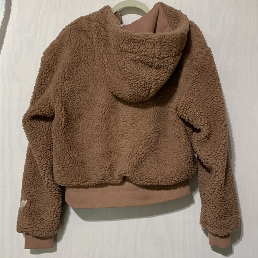 Fabletics Summit Sherpa Jacket, L - Picture 6 of 12